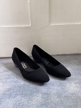 Salvatore Ferragamo Women's Sz 7.5B Black Fabric Low Wedge Pump Heel Italy